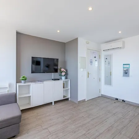 Vb Breathtaking Sea Views 1bdr